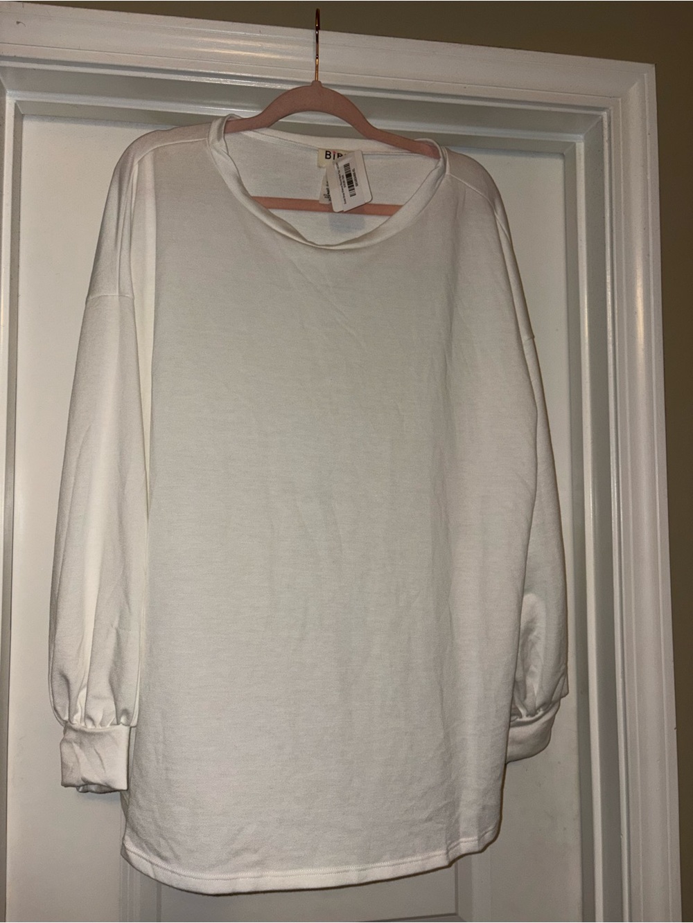 Women’s White Long Sleeve Crewneck Top
